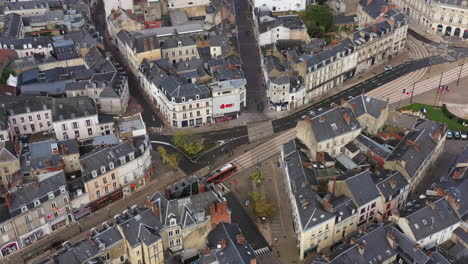 Aerial-shot-of-the-tramway-in-Le-Mans-avenue-general-leclerc